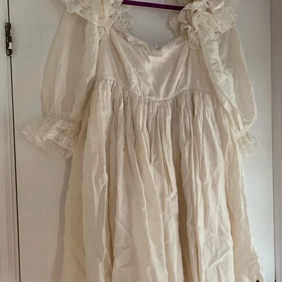 SOLD!! SELKIE Sugarfrill Puff Ivory Dress - Picture 5 of 7